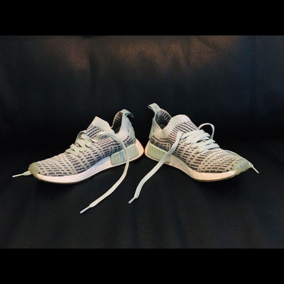 WOMEN SNEAKERS - Picture 1 of 2